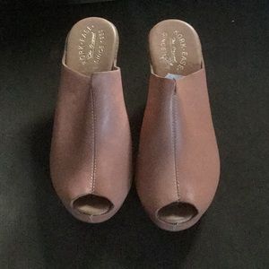 Kork-ease peep toe wedge slides
